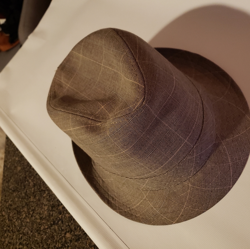 Size L/XL Grey plaid hat